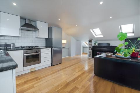 Top Floor Flat, Queenstown Road, Battersea, SW8