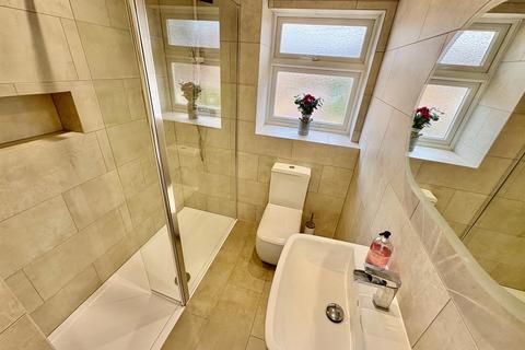 2 bedroom terraced house to rent, Lansdowne Walk, Peterborough