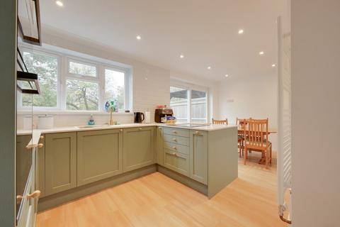 3 bedroom semi-detached house for sale, Kings Way, Burgess Hill, RH15