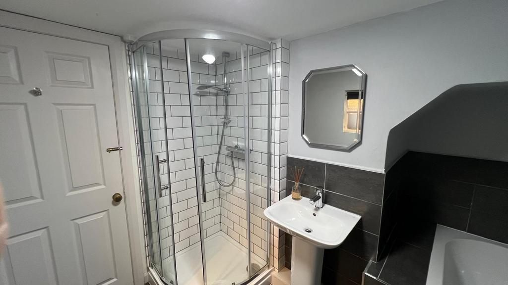 Whats App Image 2025-11-10 at 15.36.28 (5).jpeg