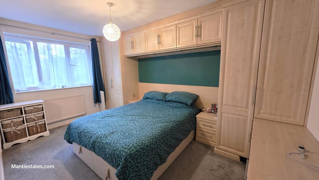 Rear bedroom