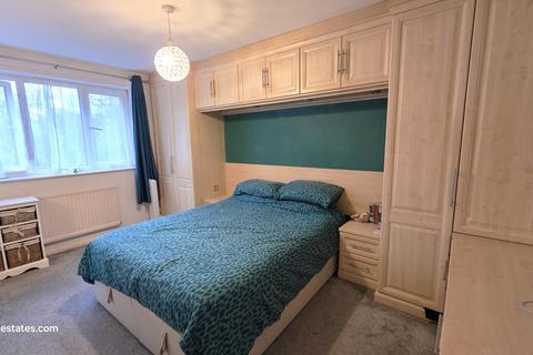 4 bedroom detached house for sale, Conifer Close, Goffs Oak EN7 6EY