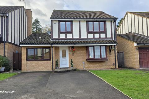 4 bedroom detached house for sale, Conifer Close, Goffs Oak EN7 6EY