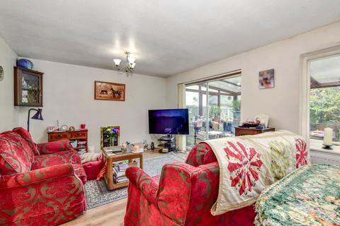 4 bedroom end of terrace house for sale, Langley Crescent, Kings Langley, WD4