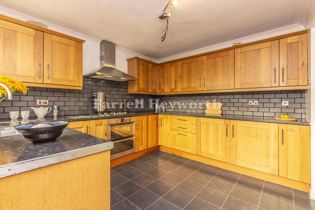 Kitchen b