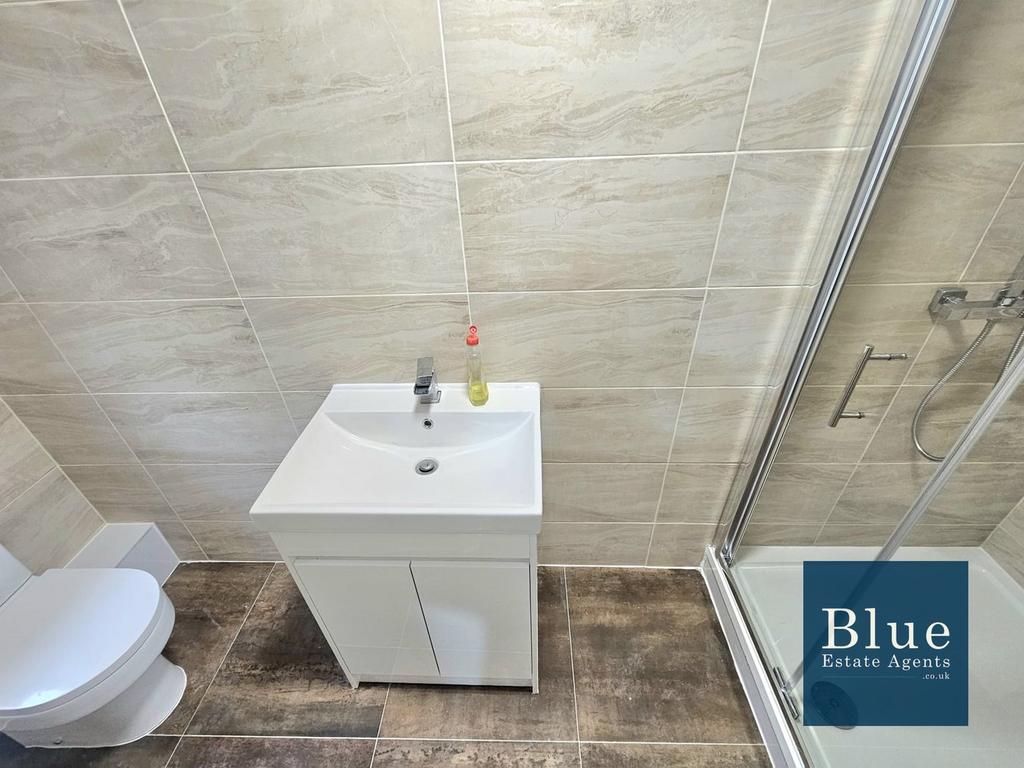 Ground Floor Shower Suite
