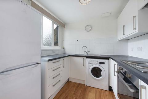 2 bedroom flat for sale, Heather Walk, London W10