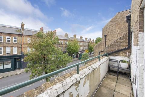 2 bedroom flat for sale, Heather Walk, London W10