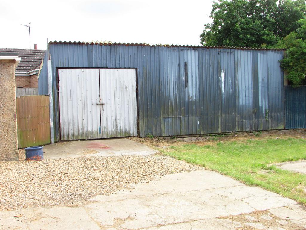 Garage/Workshop