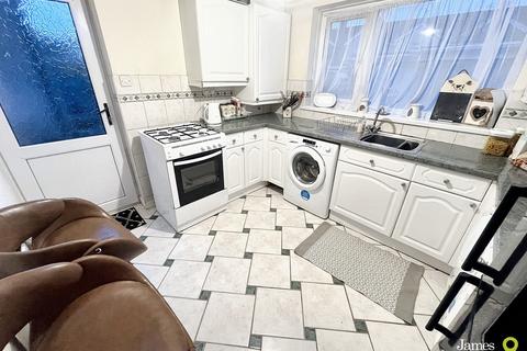 undefined, De Barri Street, Pontypridd CF37
