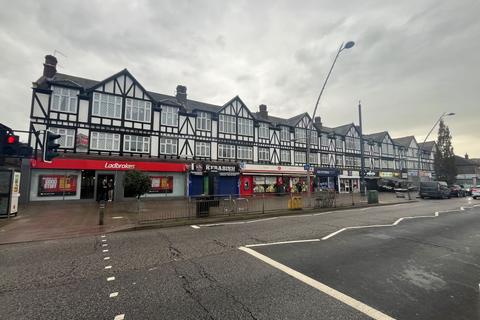 9b Tudor Parade, Romford, RM6 6PS