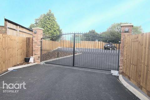 1 bedroom apartment for sale, Lothair Road, Stopsley Village