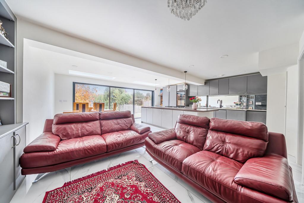 1375717-3-690dde2...