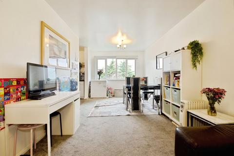 2 bedroom apartment for sale, Enstone Road, Enfield EN3