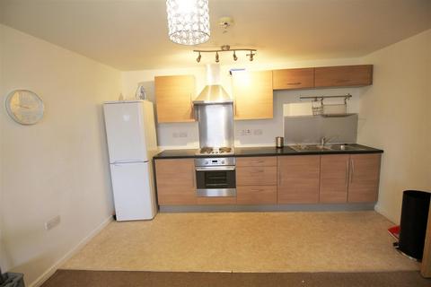 2 bedroom apartment to rent, Broughton Lane, Salford M7