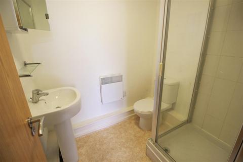 2 bedroom apartment to rent, Broughton Lane, Salford M7