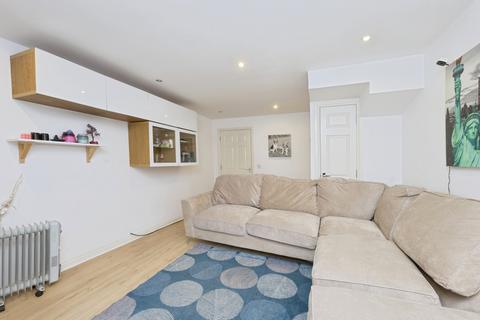 37 Berryknowes Drive, Glasgow, G52 2DZ