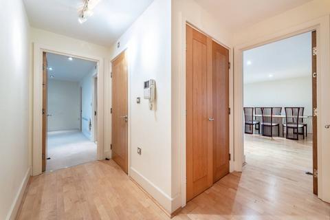 2 bedroom flat to rent, St George Wharf, Vauxhall, London, SW8