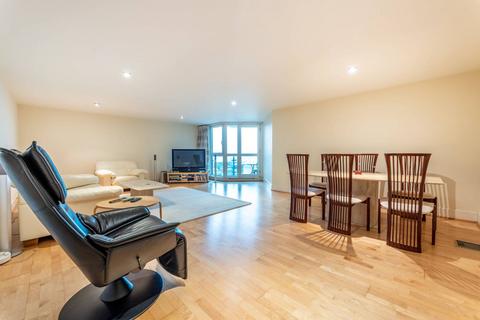 2 bedroom flat to rent, St George Wharf, Vauxhall, London, SW8