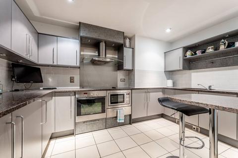 2 bedroom flat to rent, St George Wharf, Vauxhall, London, SW8