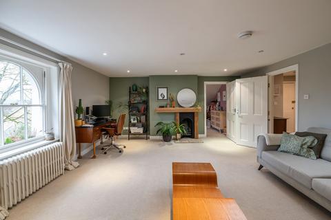 2 bedroom apartment for sale, London Road, Reigate, RH2