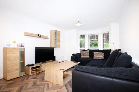 3 bedroom flat to rent, Orchard Brae Avenue, Comely Bank, Edinburgh, EH4