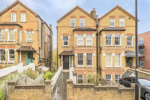 2 bedroom flat for sale, Knollys Road, London SW16