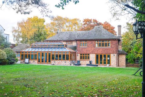5 bedroom detached house for sale, Highams Road, Hockley SS5
