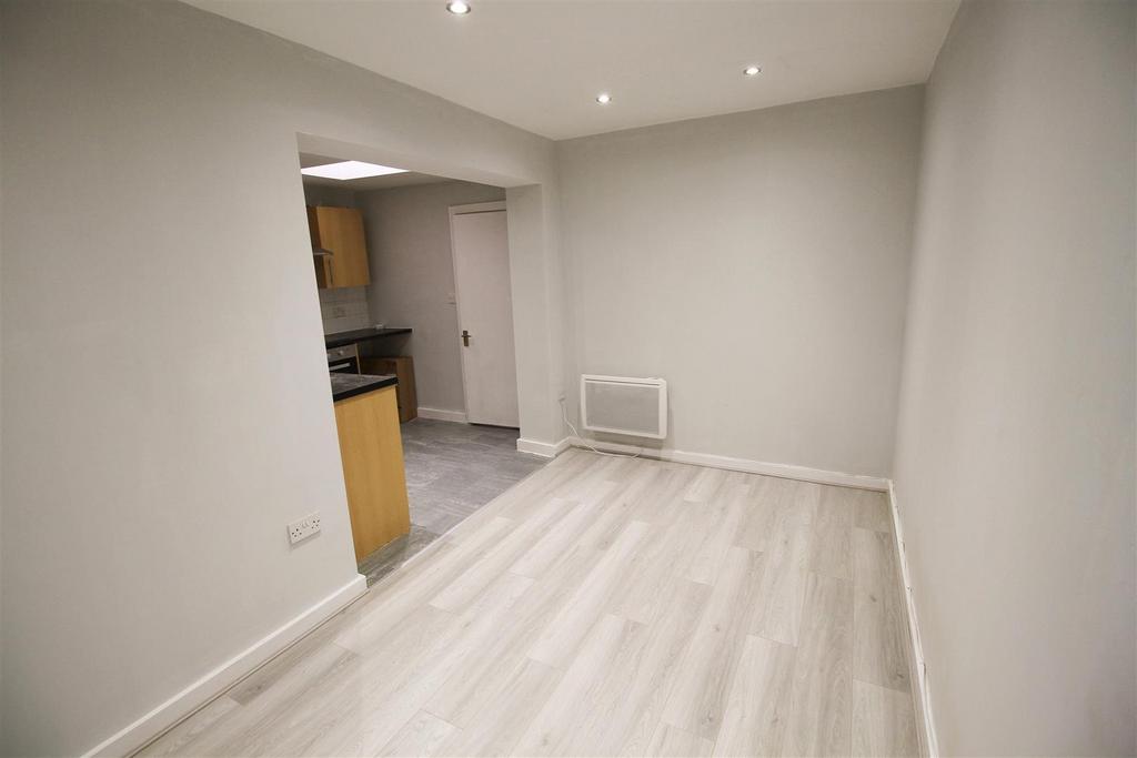Living area.jpg