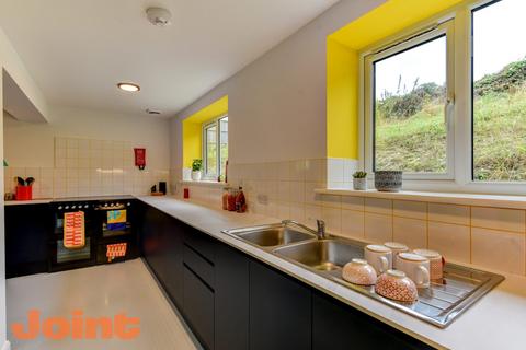 8 bedroom house to rent, Selham Close, Brighton BN1