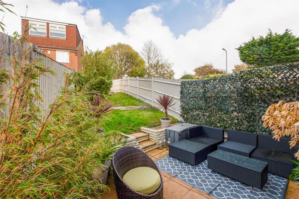 9 Blackthorn Close 21.jpg