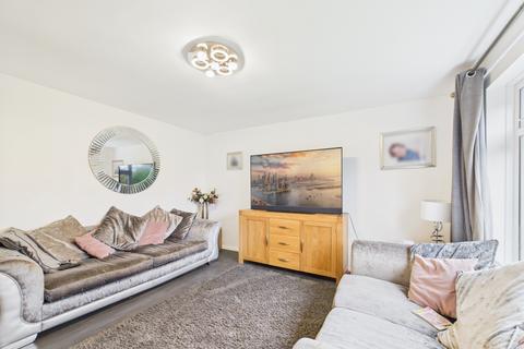 3 bedroom house to rent, Carter Road, Cheltenham, GL51
