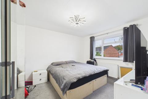 3 bedroom house to rent, Carter Road, Cheltenham, GL51