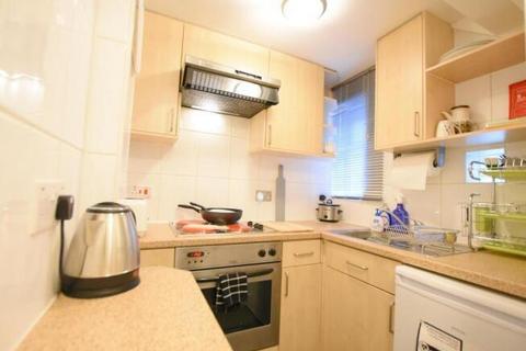 Maisonette to rent, Lichfield Grove,  Finchley,  N3