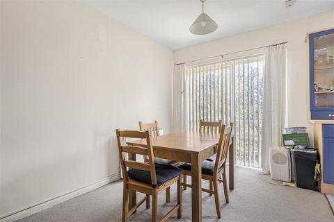 undefined, Belgravia Court, Reading, RG30