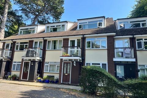 Westfield Park, Hatch End HA5