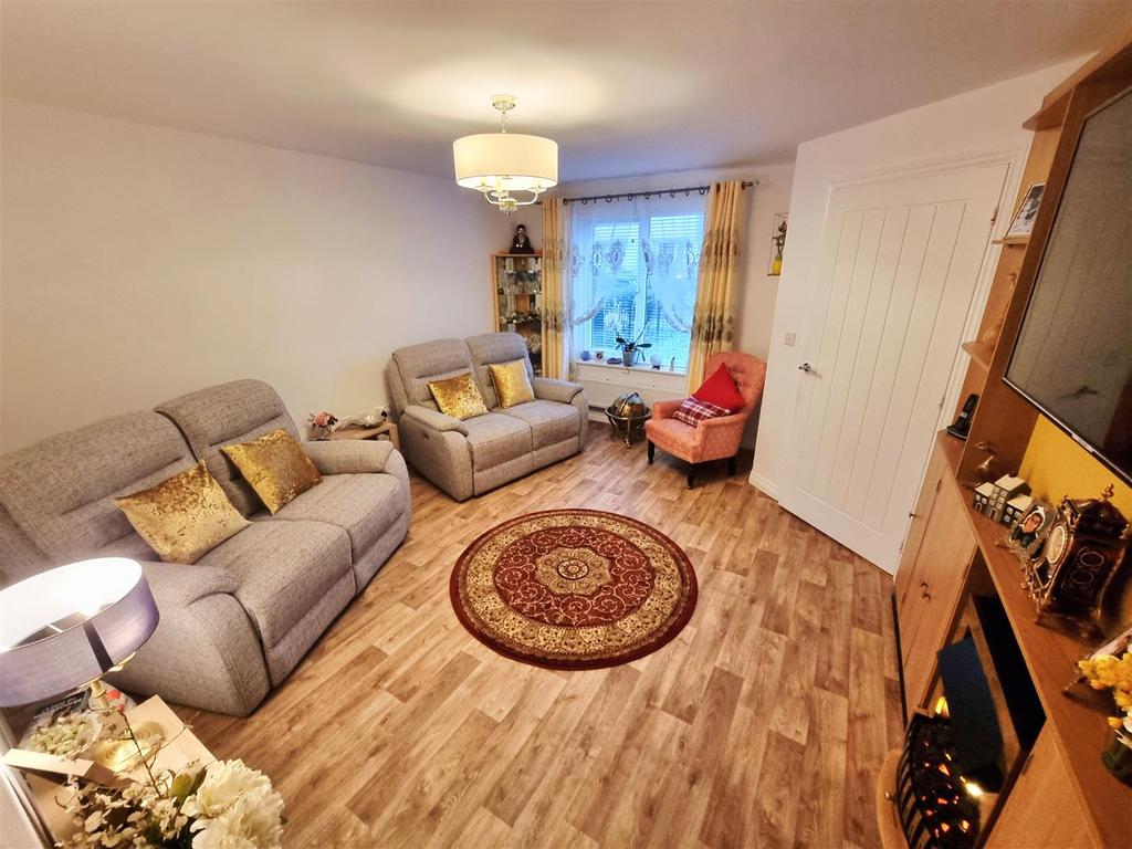 Sitting room 1.jpg