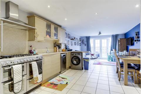 4 bedroom townhouse for sale, Aitchison Avenue, Nottingham NG15