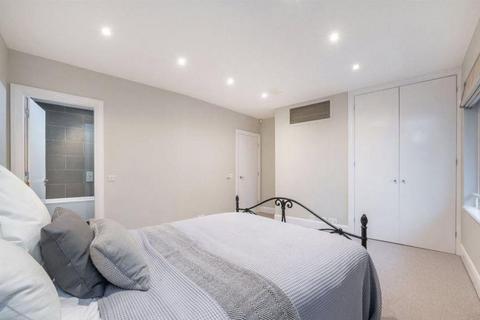 2 bedroom apartment to rent, St. Johns Wood High Street, London NW8