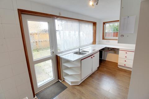 3 bedroom terraced house to rent, Rotherby Grove, Peterborough PE1