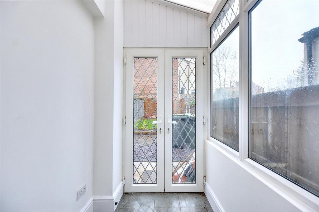 Porch 1.jpeg