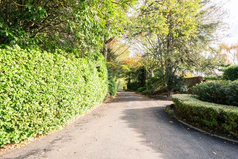 4 bedroom detached house for sale, Fitzgeorge Avenue, New Malden