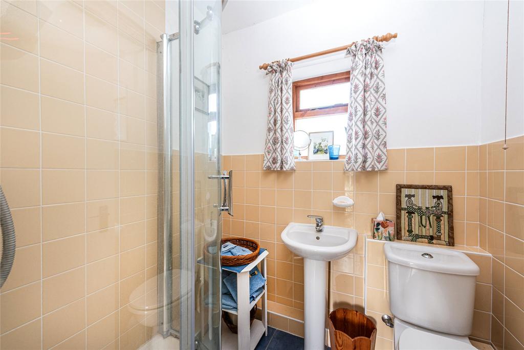 En Suite Shower Rm