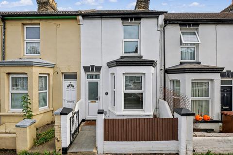 2 bedroom terraced house for sale, King Edward Road, Gillingham, ME7