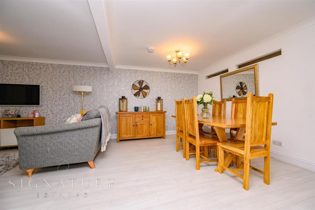 Lounge/Diner
