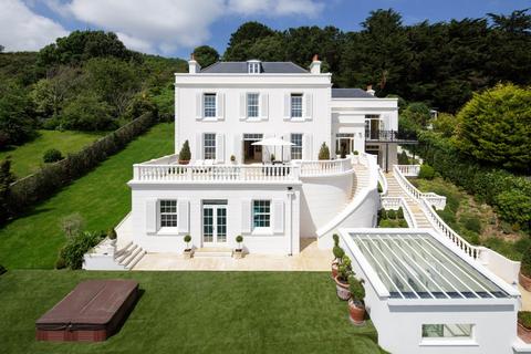 3 bedroom detached house for sale, St Martin