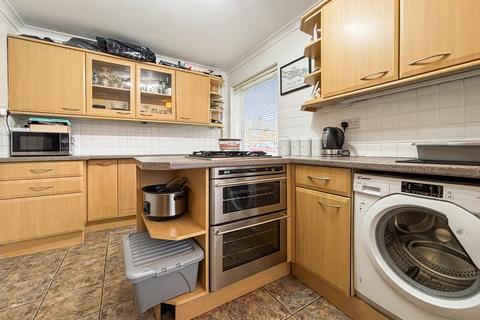 2 bedroom end of terrace house for sale, Gentian Close, Chatham, Kent, ME5