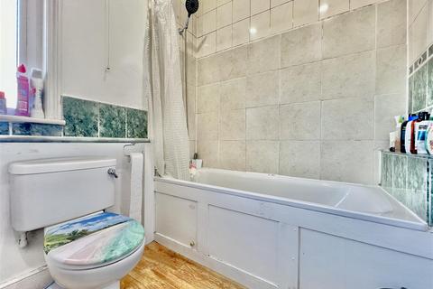 undefined, Alexandra Road, Hounslow TW3