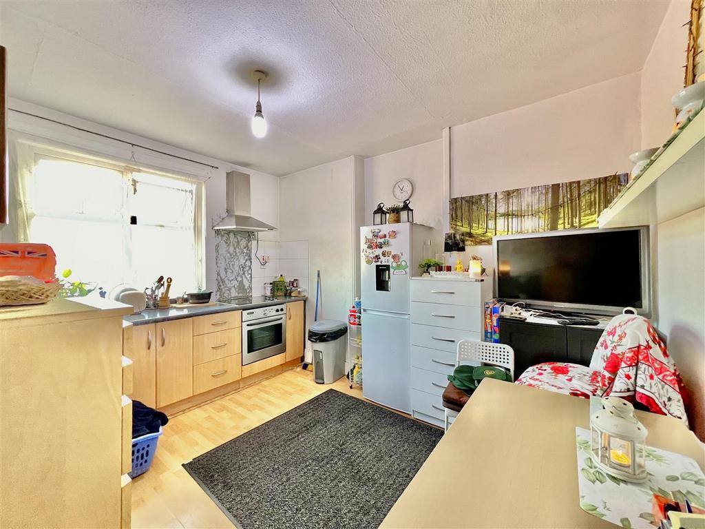 Open Plan Kitchen/ Diner