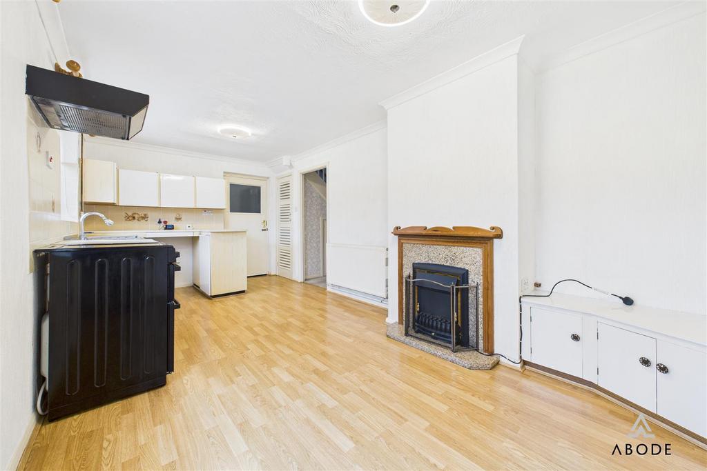 CAM03473 G0-PR0496-STILL018.jpg